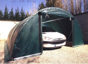Un abri ideal pour camping et caravane, matériel hors saison